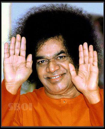 miracles of sathya sai baba - sai-baba-blessings-new-photo-of-saibaba.