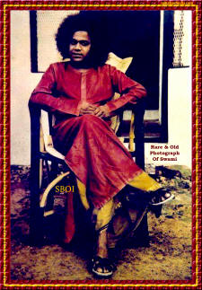 Rare and Old Photograph Of Sri Sathya Sai Baba