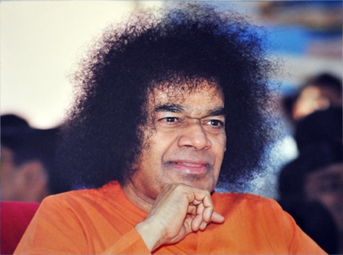 smiling-laughing-avatar-sri-sathya-sai-baba