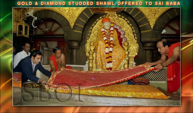 GOLD & DIAMOND STUDDED SHAWL OFFERED TO SAI BABA 