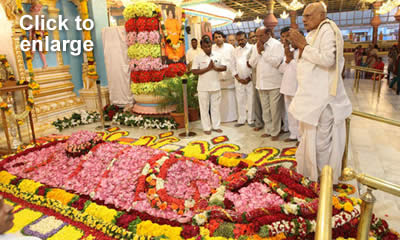 sri-sathya-sai-baba-samadhi-22-05-2011