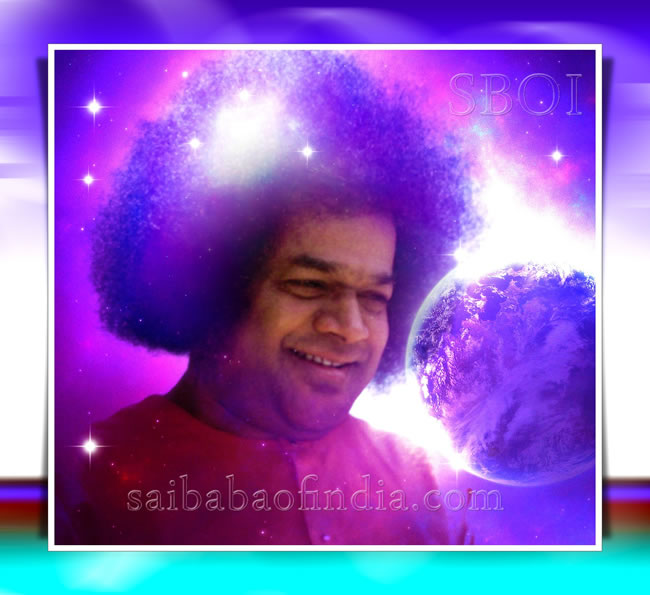 sri-sathya-sai-baba-smiling-looking-at-earth