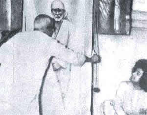 Shirdi Sai Baba portrait- Kasturi-'He looks at His own Portrait - 1967