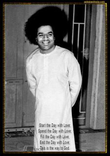 sri-sathya-sai-baba-bhagawan-smiling